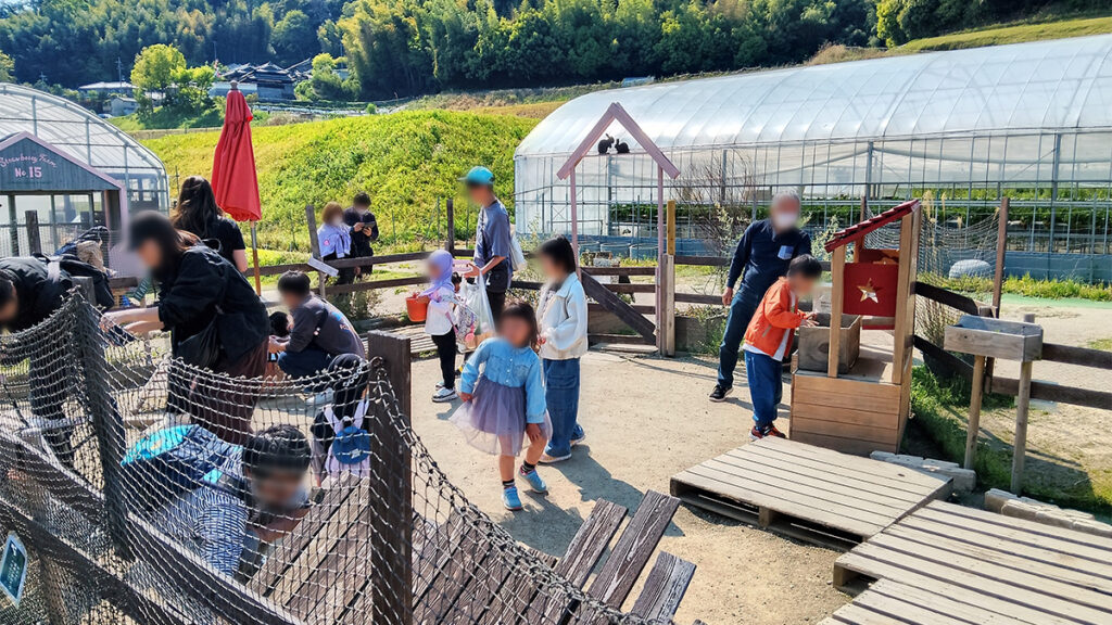26_theFarm_ウサギを追いかける