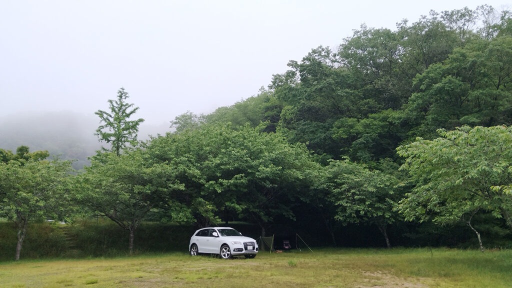 安室ダムキャンプ場_引きの風景_雰囲気いい