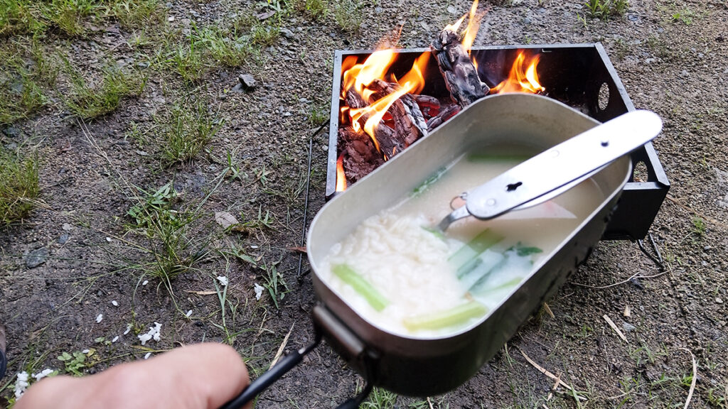 朝食は雑炊さ
